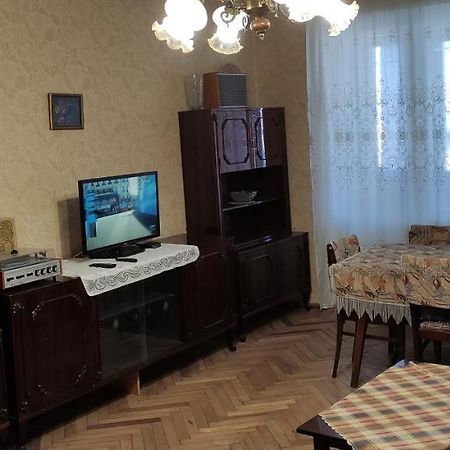 Apartment Vintage Erevan Esterno foto