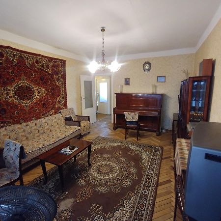 Apartment Vintage Erevan Esterno foto